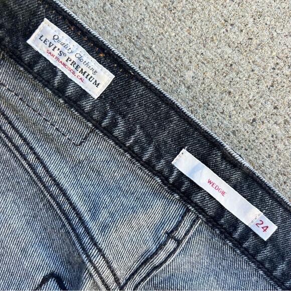 Levi’s Premium Wedgie Icon High Rise Tapered Straight Fit gray button fly jeans - Picture 5 of 8